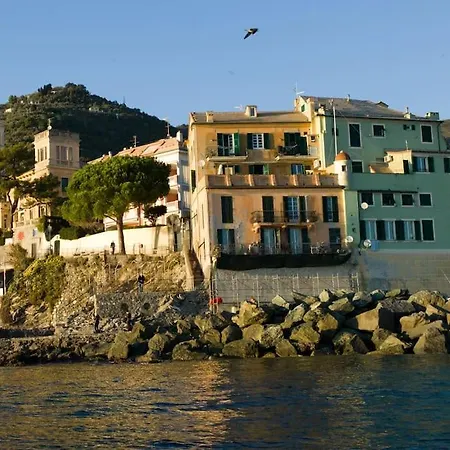 Il Castello: Sunny In Front Of The Sea شقة